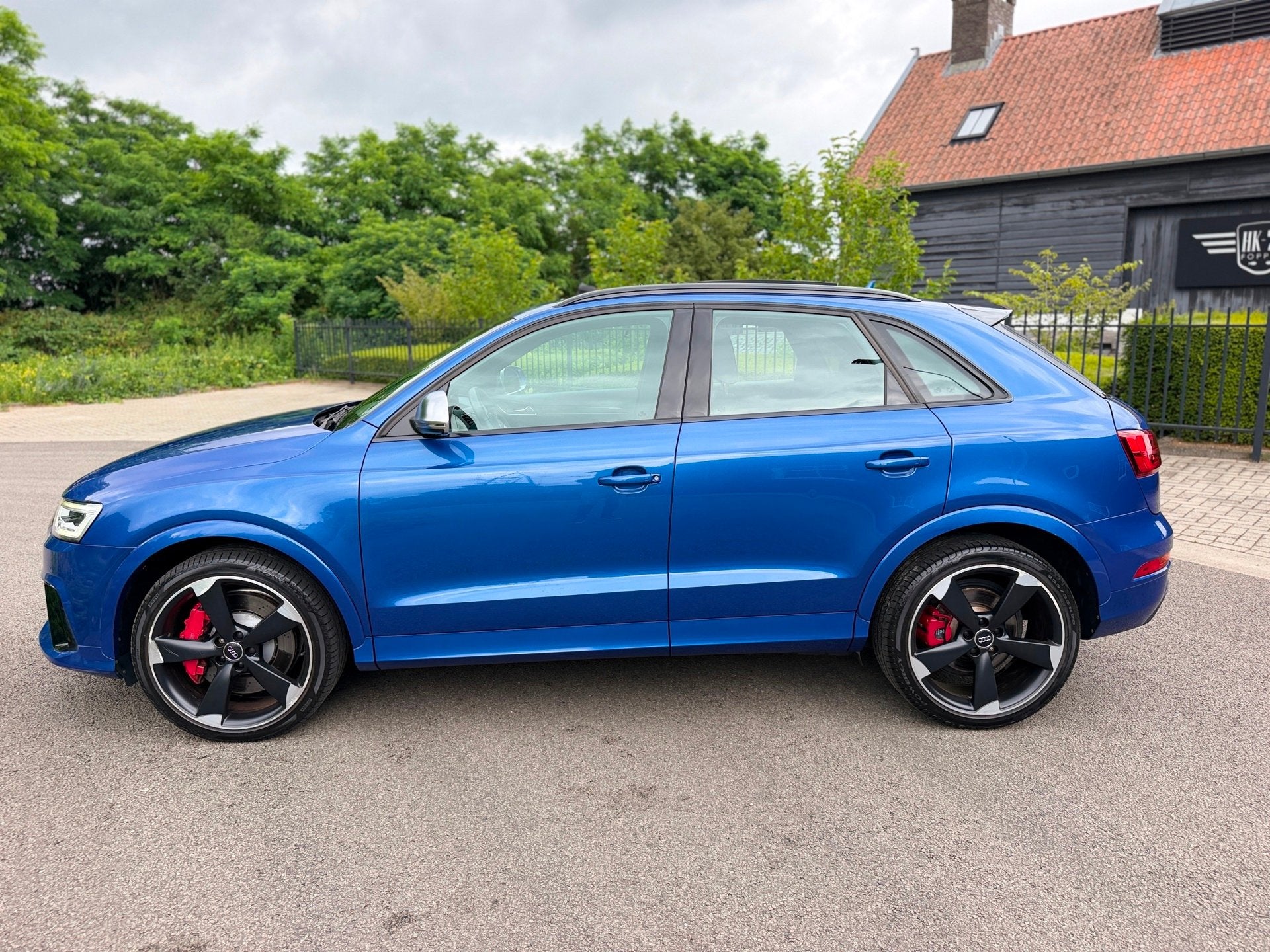 Audi Q3 2.5 TFSI RS Q3 QUATTRO PERFORMANCE PANORAMDAK BOSE C, Auto's, Audi, Automaat, Gebruikt, Blauw, 340 pk