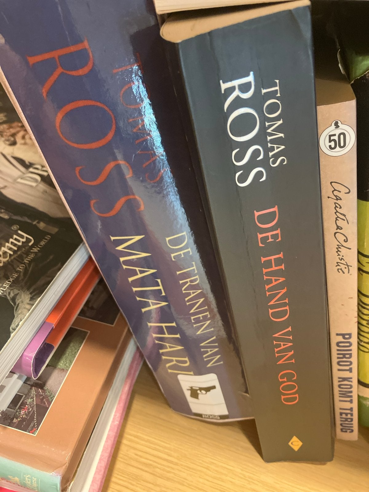 Tomas Ross - De Hand van God & De Tranen van Mata Hari, Ophalen of Verzenden, Gelezen