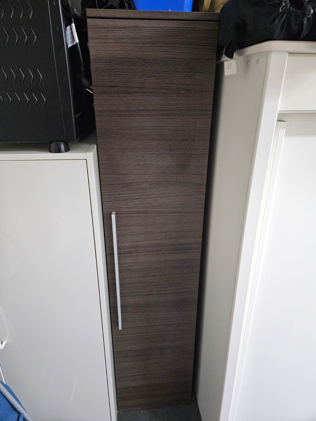Hoge kast met glas platen - Zeer goede staat, Huis en Inrichting, Ophalen, Minder dan 50 cm, Met deur(en), Overige houtsoorten