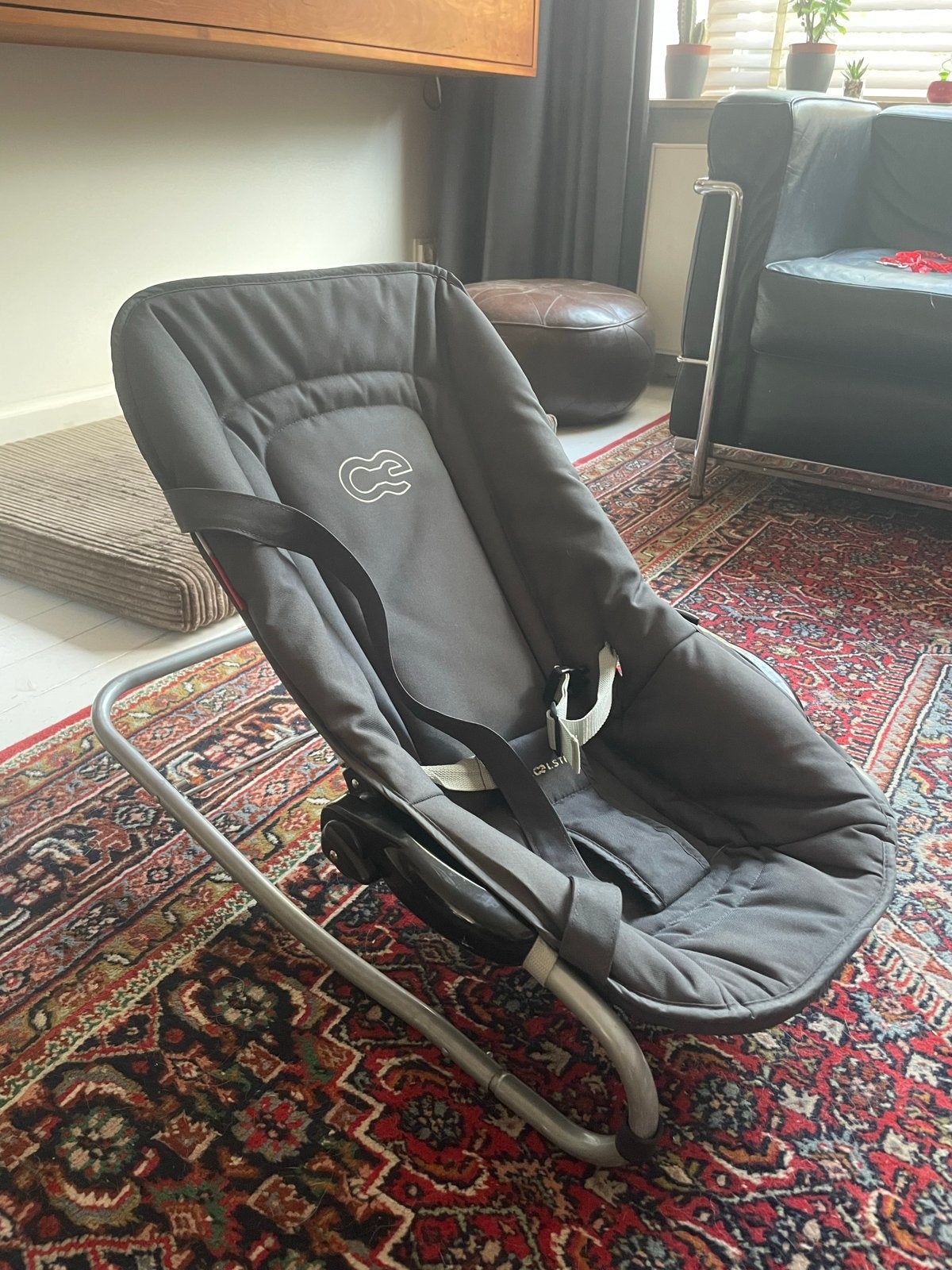Grijze wipstoel Koelstra, Kinderen en Baby's, Wipstoeltjes, Gebruikt, Wipstoel, Met gordel(s) of riempje(s), Ophalen