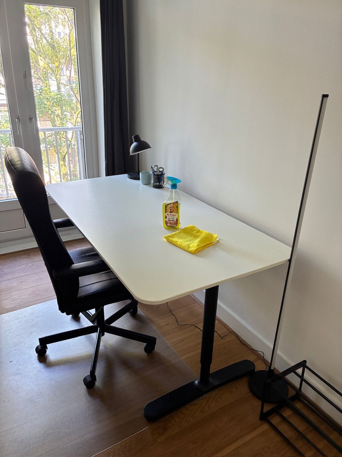 IKEA Bekant Bureau 160x80cm, Huis en Inrichting, Ophalen, Demontabel, Scandinavisch, Spaanplaat of MDF