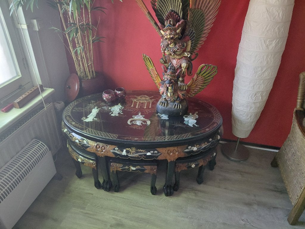 Chinese tafel met krukjes, Ophalen, 50 – 75, Gebruikt, 100 tot 150 cm