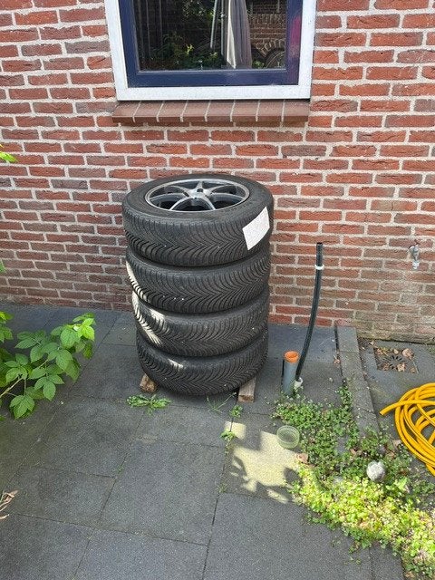 Winterbanden met lichtmetalen velgen Renult Captur, Auto-onderdelen, Banden en Velgen, Ophalen, Gebruikt, 16 inch, Banden en Velgen