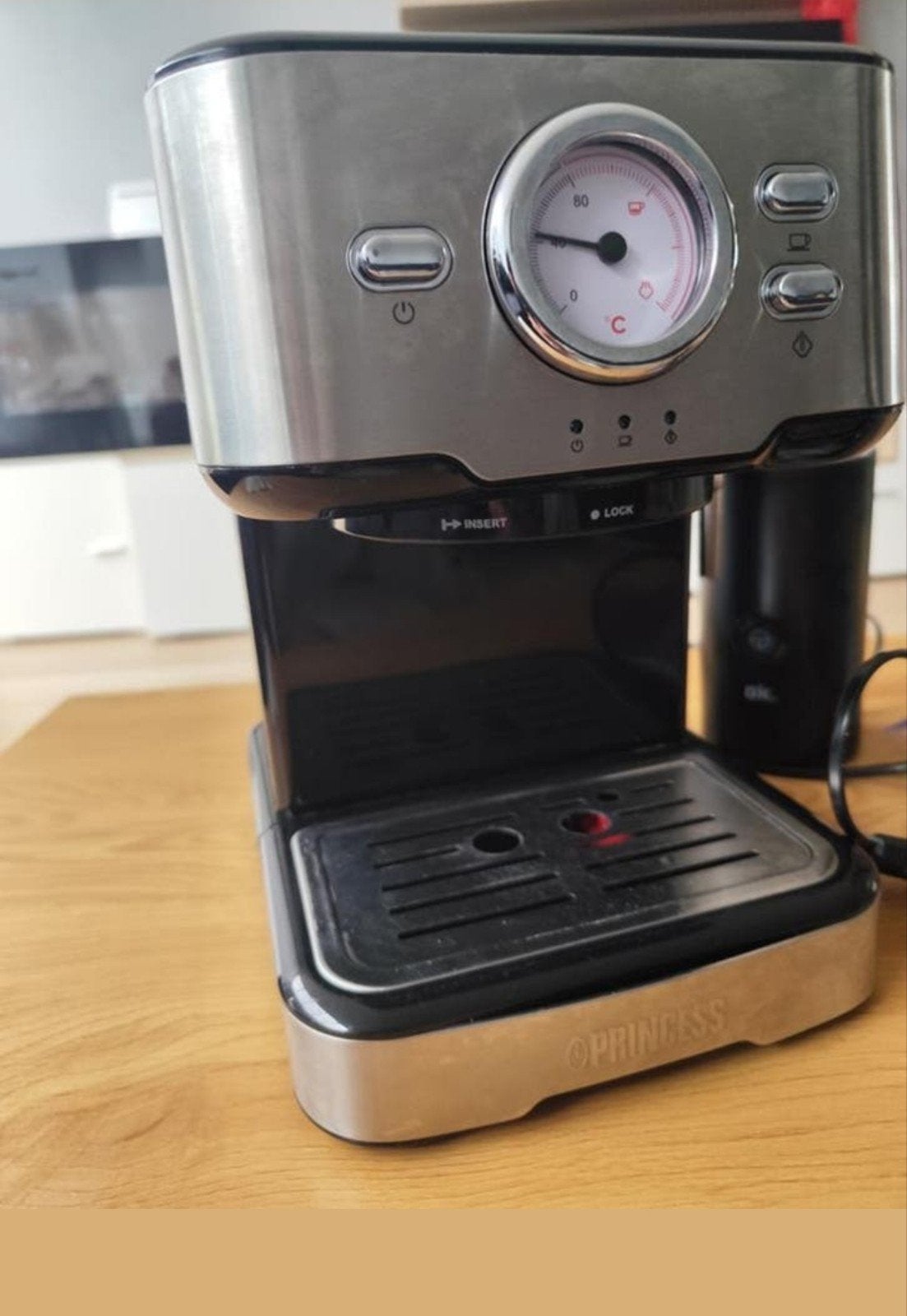Espresso machine met cappuccinofunctie en bonenmaler, Ophalen, Espresso apparaat, Zo goed als nieuw, Koffiebonen