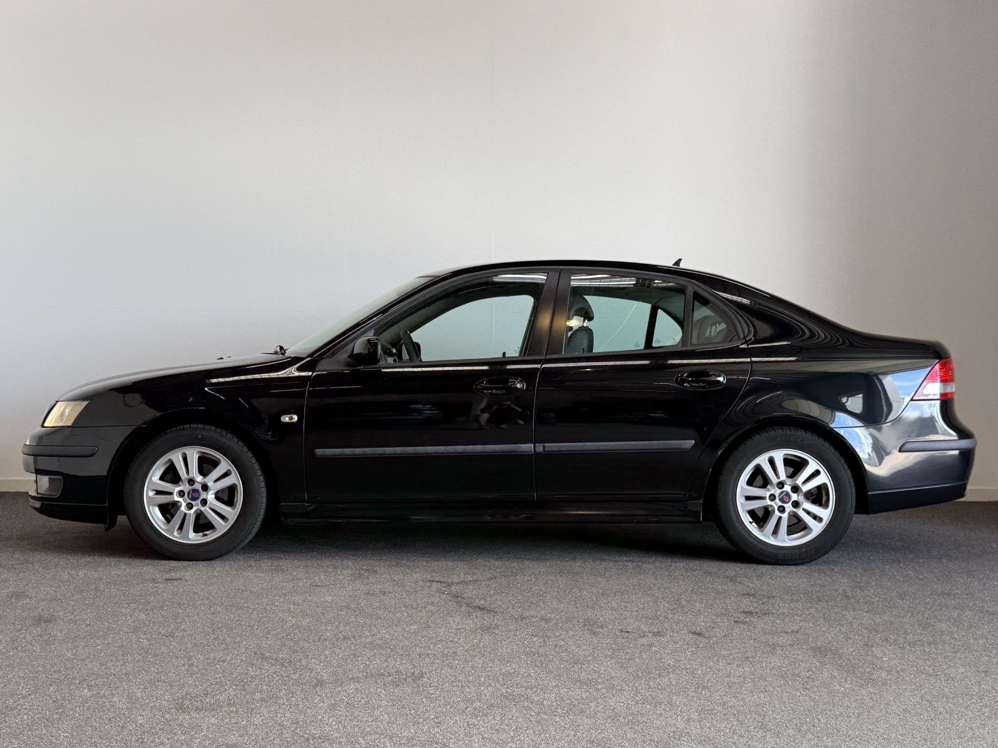 Saab 9-3 Sport Sedan 1.8t Linear Trekhaak!, Auto's, Stof, Gebruikt, 4 cilinders, 150 pk