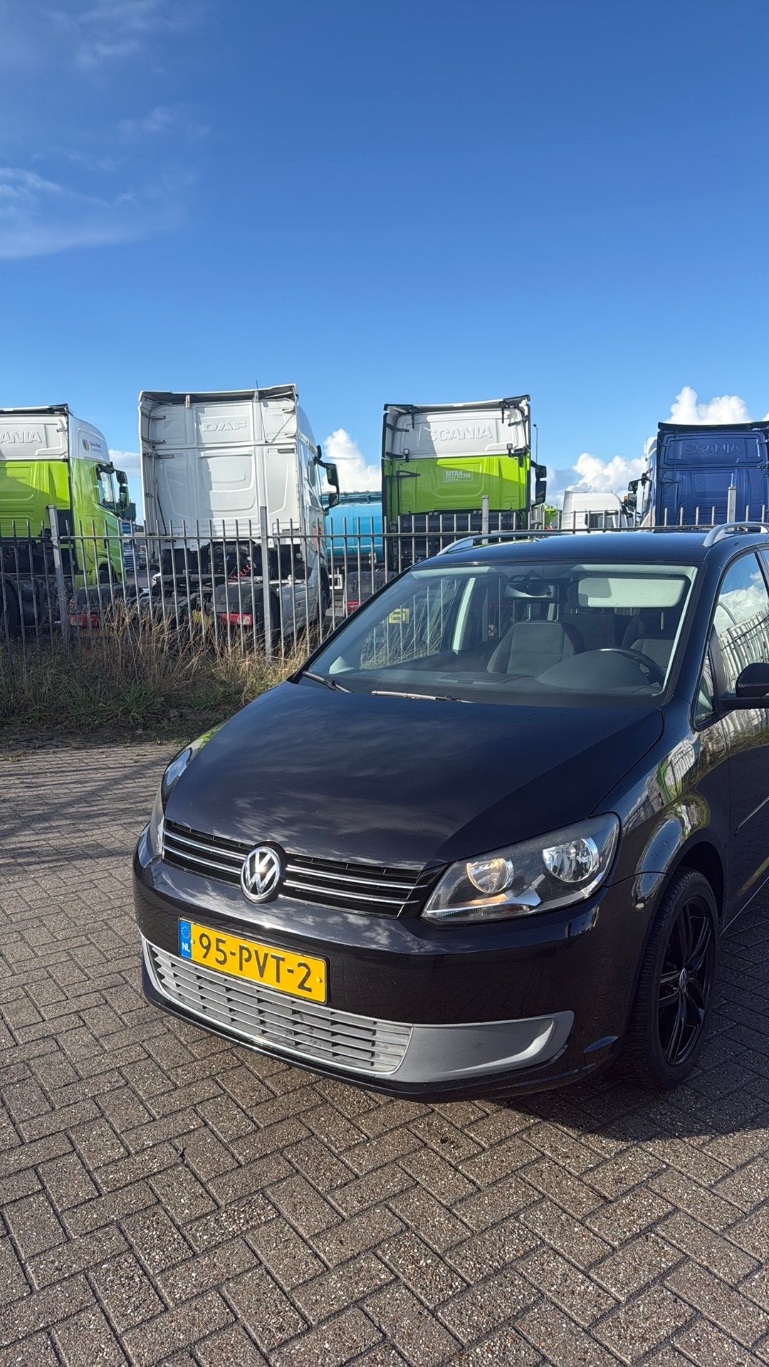 Volkswagen Touran 1.2 TSI 77KW BMT 2011 Zwart, 730 kg, 4 cilinders, Zwart, Origineel Nederlands