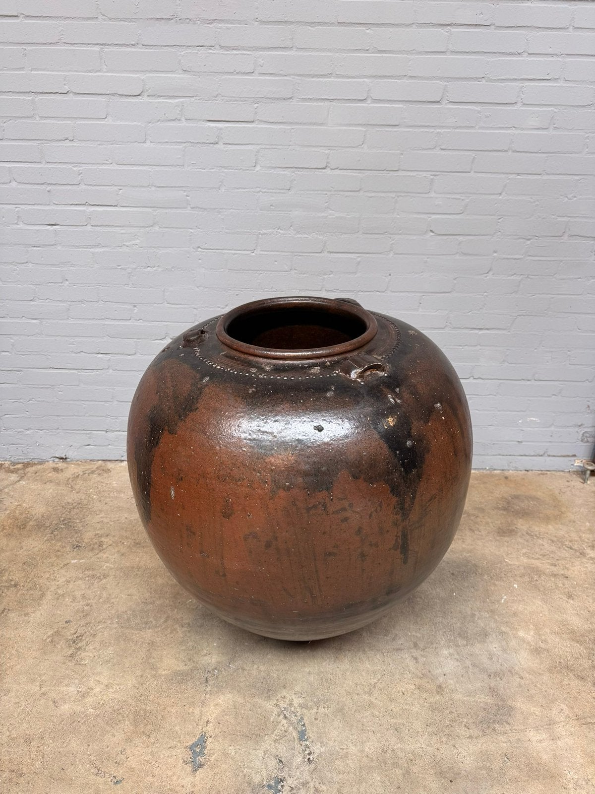 Grote oude keramische bruine pot, Tuin en Terras, Bloempotten, Steen, 40 cm of meer, Rond, Ophalen of Verzenden