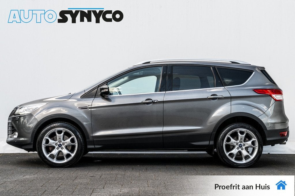 Ford Kuga 1.6 Titanium 4WD Aut. | Panoramadak | Trekhaak | A, Euro 5, Gebruikt, Zwart, 4 cilinders