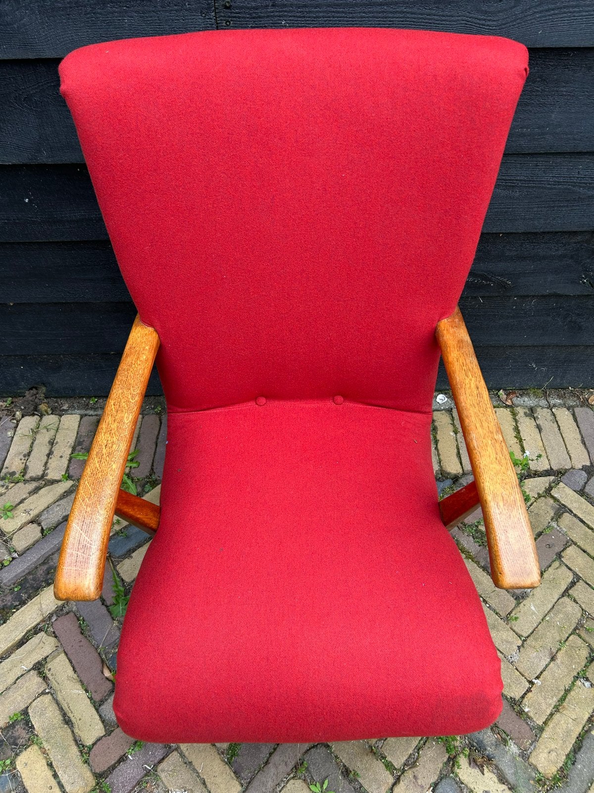 Vintage Rode Fauteuil met Houten Armleuningen, Antiek en Kunst, Ophalen of Verzenden