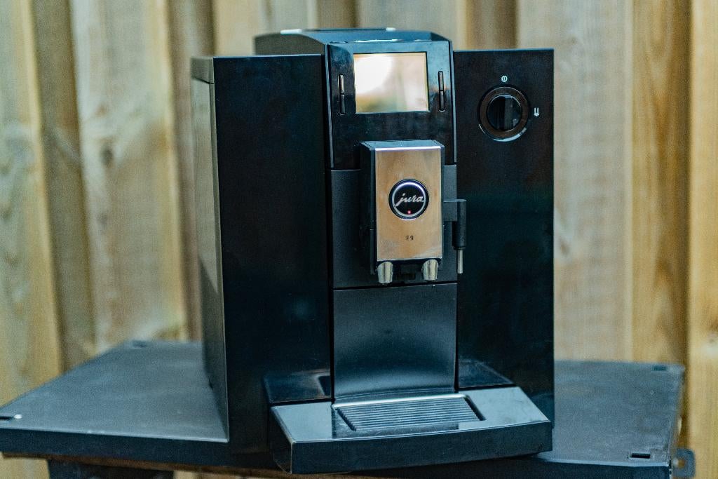 JURA F9 Piano Black | Full Service | Nieuwstaat | Garantie, Ophalen, Afneembaar waterreservoir, 10 kopjes of meer, Koffiemachine