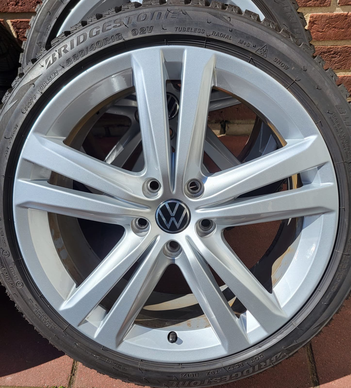 18 inch VW Golf8 GTI velgen met winterbanden 5x122, Ophalen of Verzenden, Zo goed als nieuw
