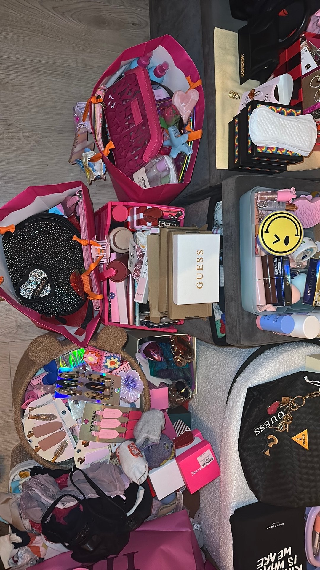 Nieuw verschillende merken guess moschino ect, Ophalen of Verzenden, Zo goed als nieuw, Versiering