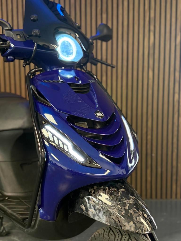 Piaggio Zip 2020 Bmw blue|Sp|Forged carbon|Akra|Full option, Ophalen, Maximaal 45 km/u, Zip, 49 cc