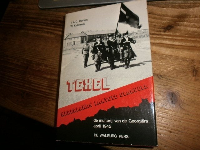 texel de muiterij vd Georgiërs april 1945 bijzonder fotos, Ophalen of Verzenden, Tweede Wereldoorlog, Gelezen, Overige onderwerpen