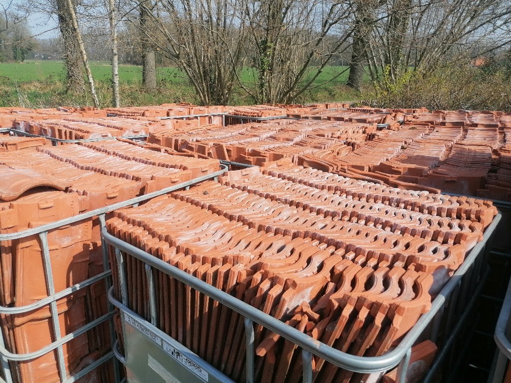 Halfronde nokvorsten rood B-keuze, Ophalen, Gebruikt