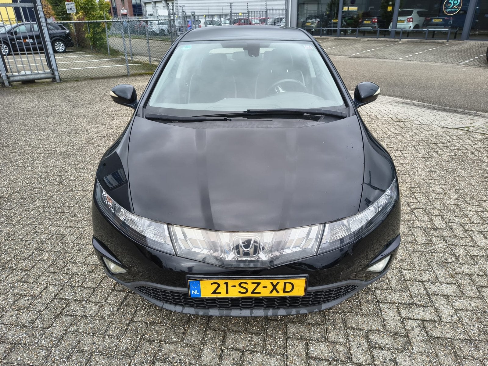 Honda Civic 1.8I Executive 5DR 2006 Zwart, Auto's, Voorwielaandrijving, 15 km/l, 4 cilinders, Zwart