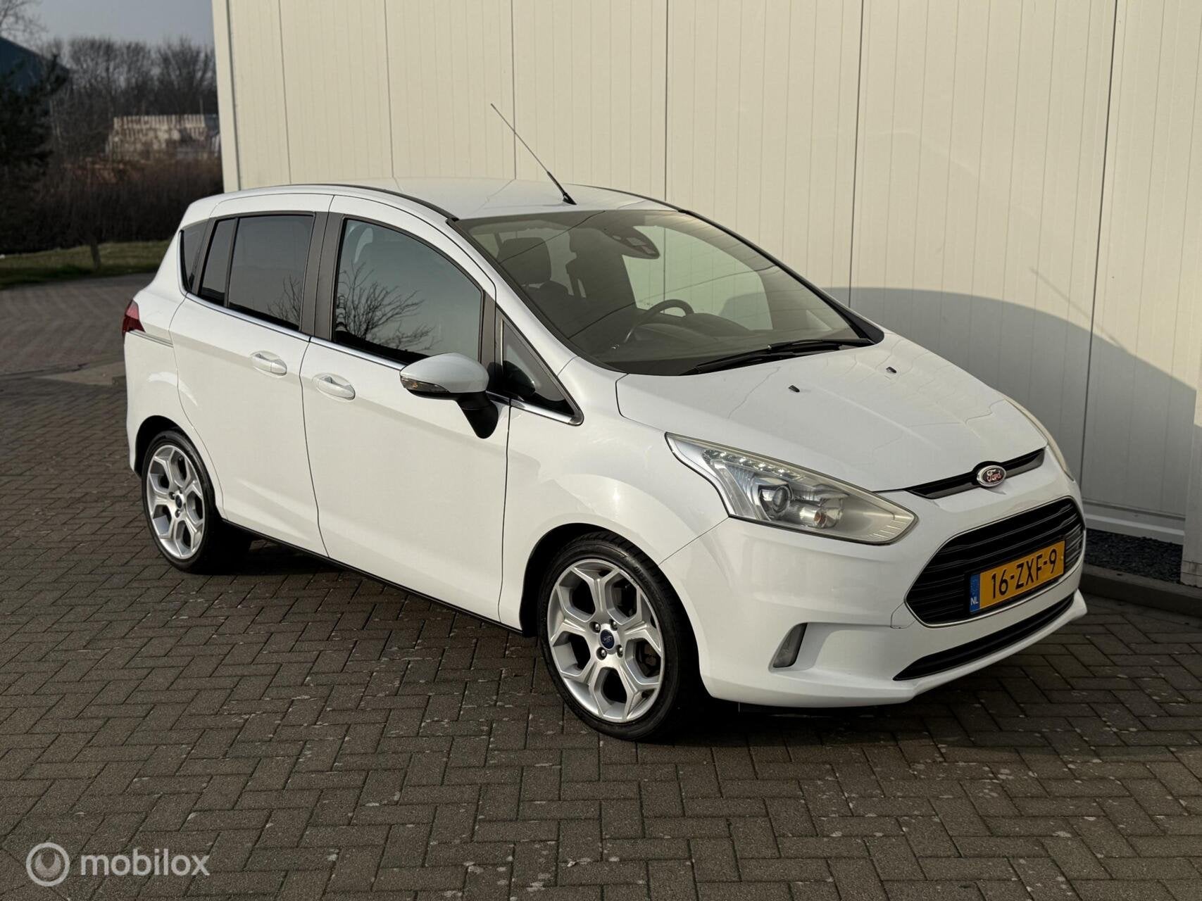 Ford B-Max 1.0 EcoBoost Titanium Cruise Airco Bluetooth NAP, Auto's, Voorwielaandrijving, Euro 5, 101 pk, Gebruikt