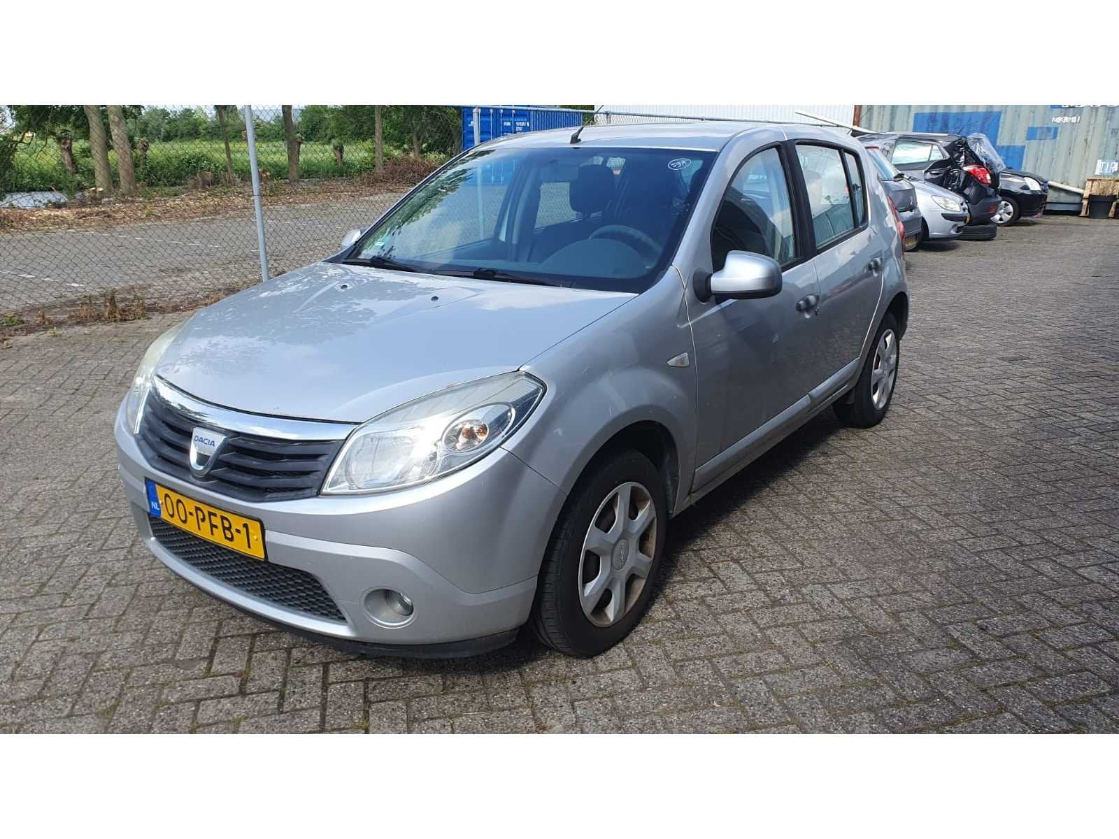 Dacia Sandero 1.2 Lauréate *, 00-PFB-1, Auto's, Euro 5, Gebruikt, 31 €/maand, Bedrijf