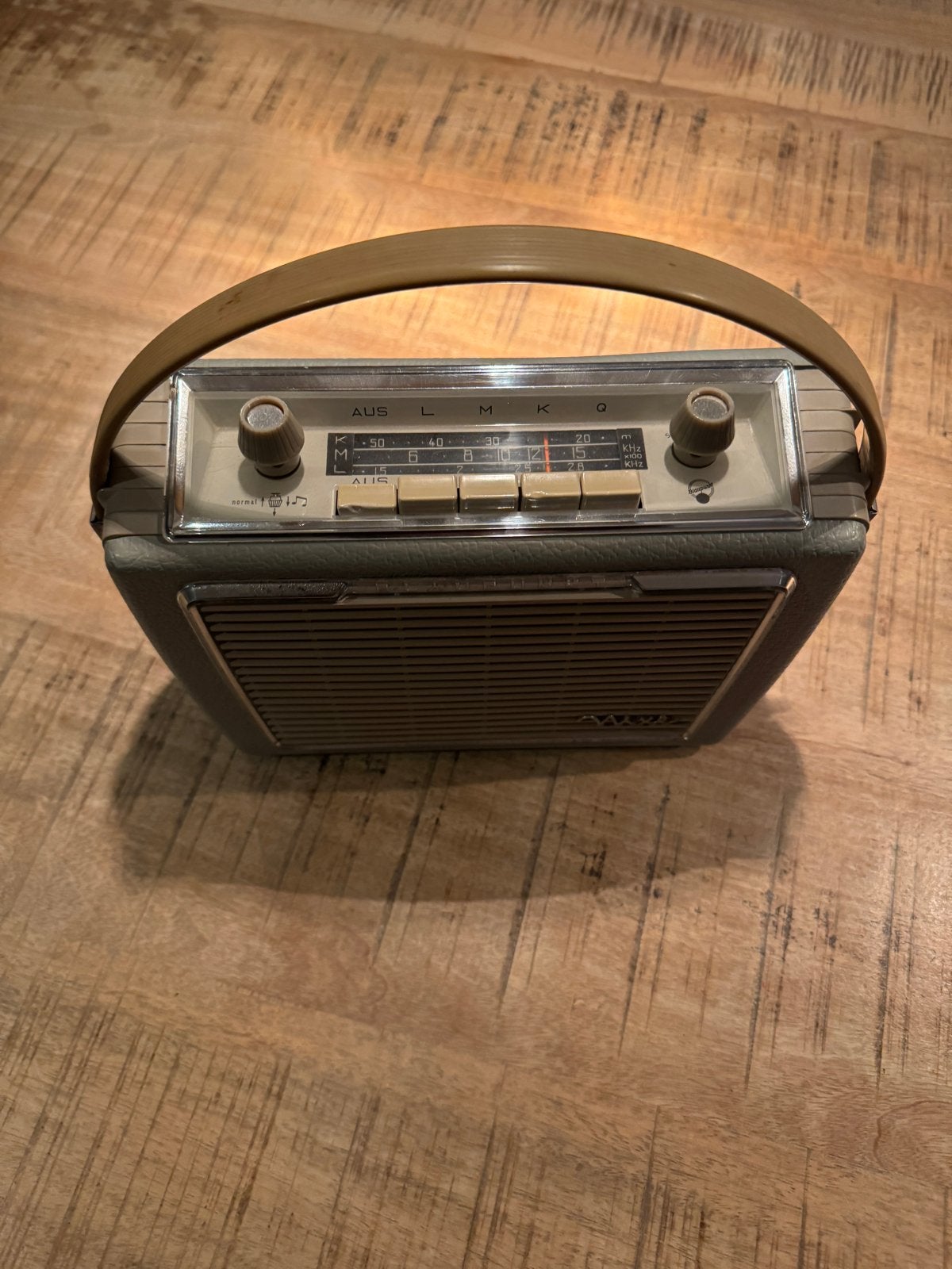 Vintage Nixe autoradio- oldtimer, Ophalen