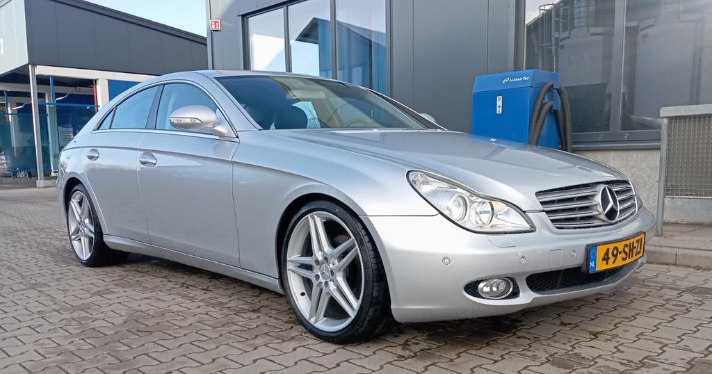 Mercedes-Benz CLS 3.0 CDI Cls320 AUT 2006 Grijs, Auto's, Mercedes-Benz, Achterwielaandrijving, 4 stoelen, 2987 cc, Diesel