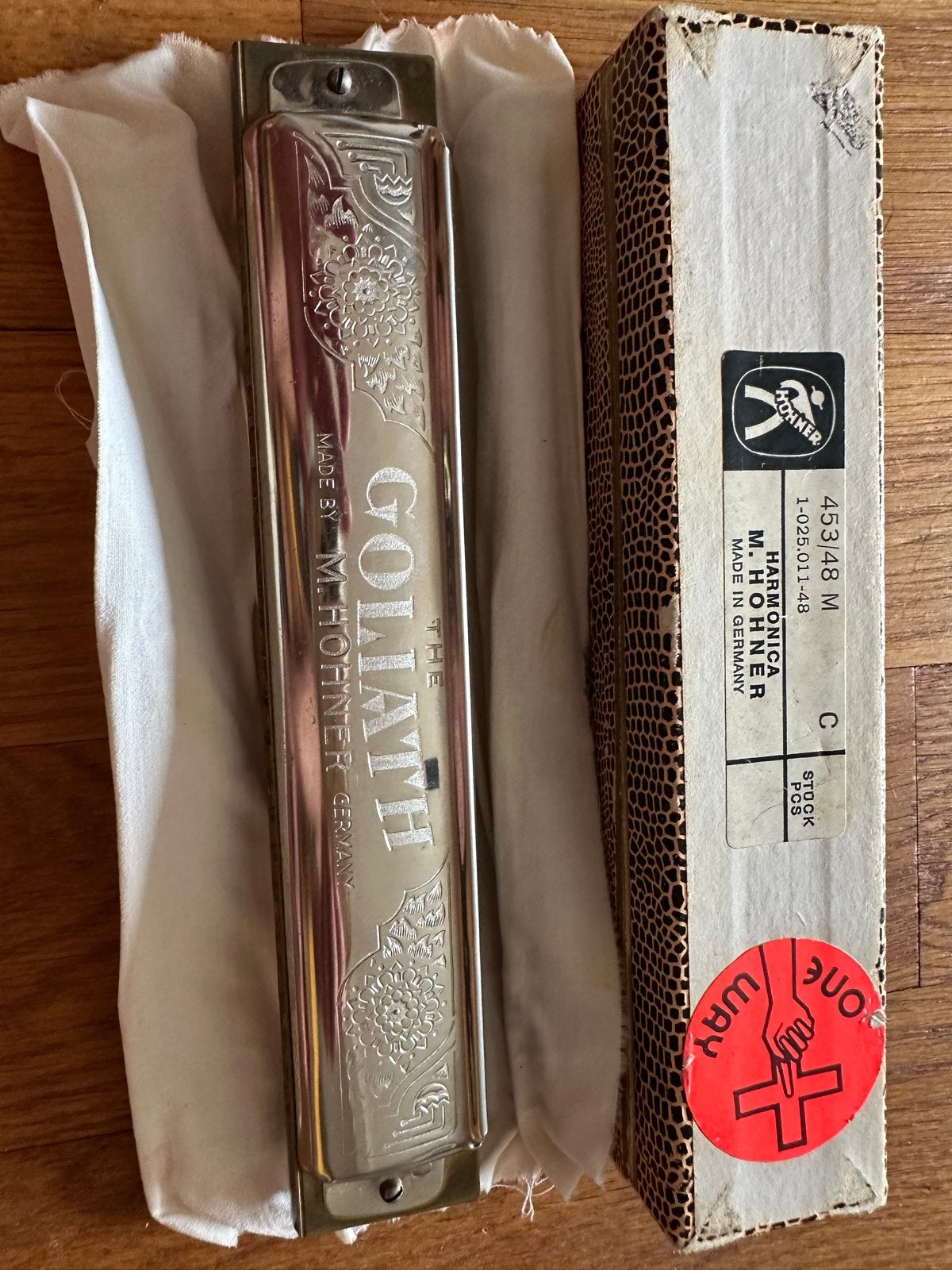 M. Hohner "The Up To Date Goliath" No. 453/48 M Mondharmonic, Gebruikt, C-mondharmonica, Ophalen of Verzenden, Met koffer of doosje