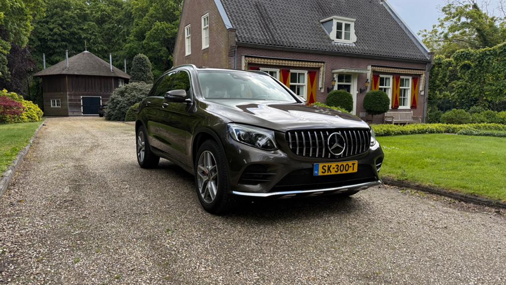 Mercedes-Benz GLC 250 211pk 4MATIC 9G-TRONIC 2018, Auto's, Automaat, 15 km/l, 4 cilinders, Bruin