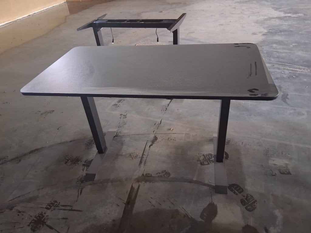 Zwart bureau, Ophalen, Zwart, Zo goed als nieuw, 71 cm