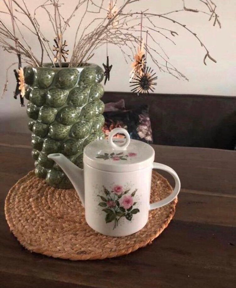 💝 Vintage VILLEROY & BOCH MILANO theepot wit roos, Vintage, Ophalen of Verzenden, Zo goed als nieuw, Porselein
