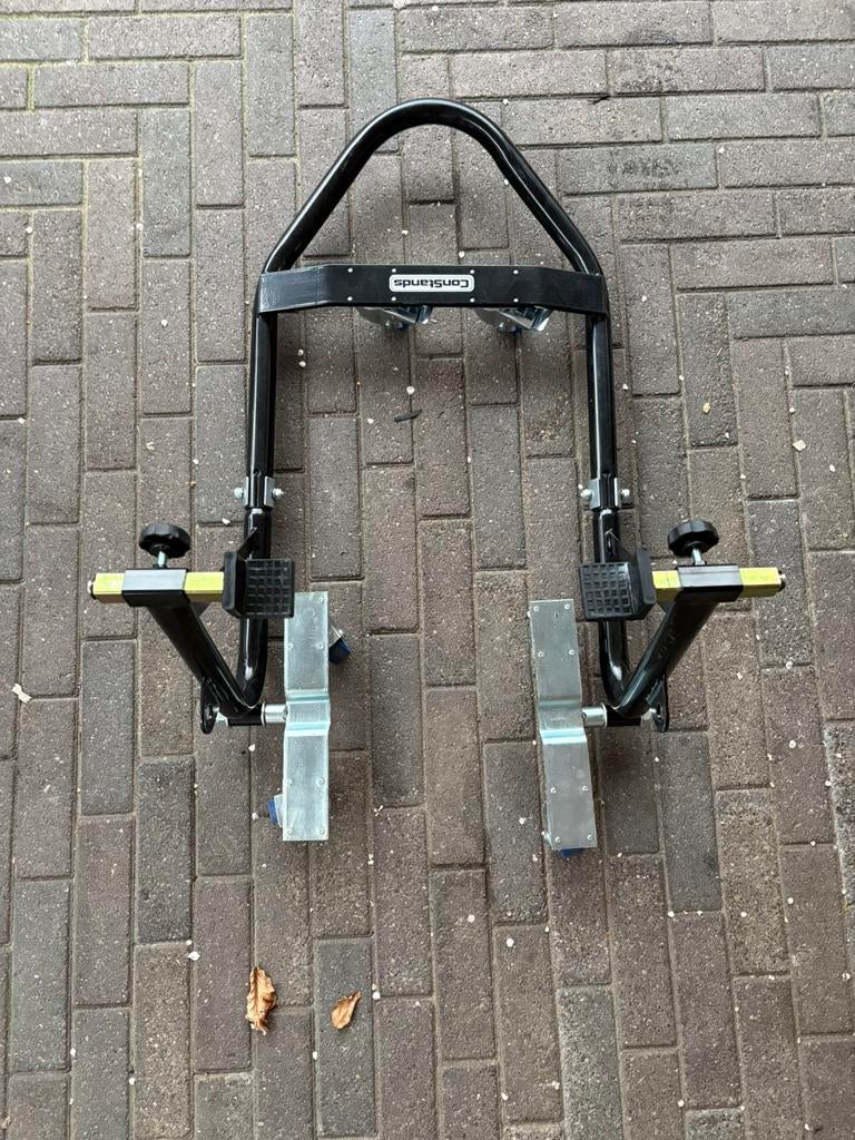 Paddock stand met wielen, Ophalen