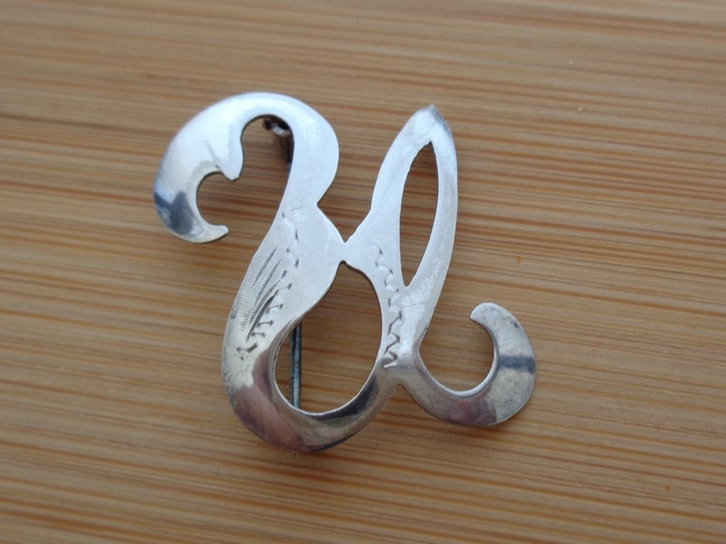zilveren sierlijke letter U broche [600], Sieraden, Tassen en Uiterlijk, Broches, Zo goed als nieuw, Zilver, Zilver, Minder dan 4 cm