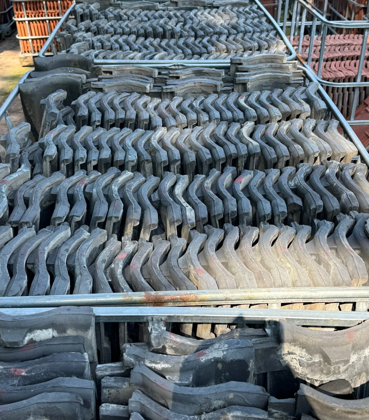 2.500 super nette VH blauw gesmoord dakpannen o&z, Ophalen