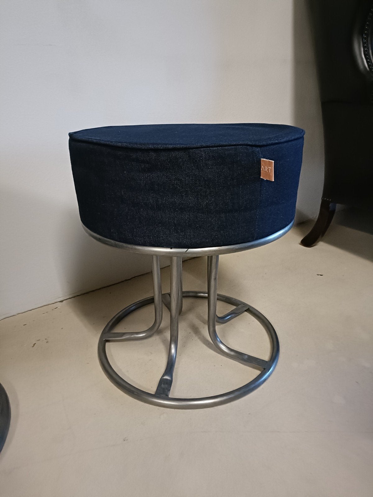 Poef van jeans stof, Modern, industrieel, design, Ophalen of Verzenden, Zo goed als nieuw, Stof