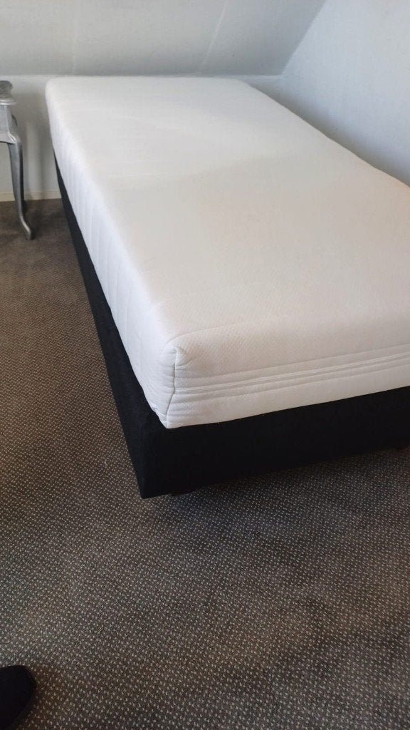 Luxe zwarte Bonellvering Boxspring bed incl. matras 90x190, Huis en Inrichting, Slaapkamer | Boxsprings, 90 cm, Eenpersoons, Zwart