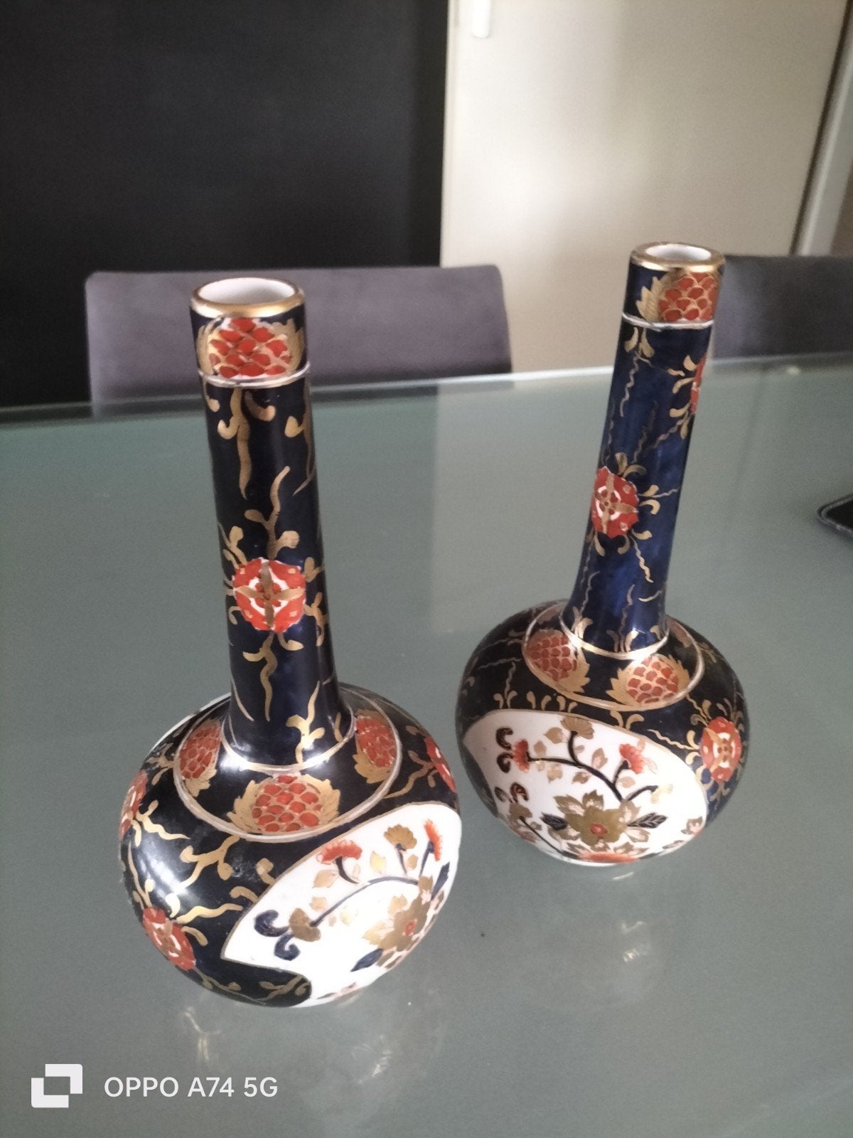 2 Japanse pijpvaasjes met decoratie, Ophalen