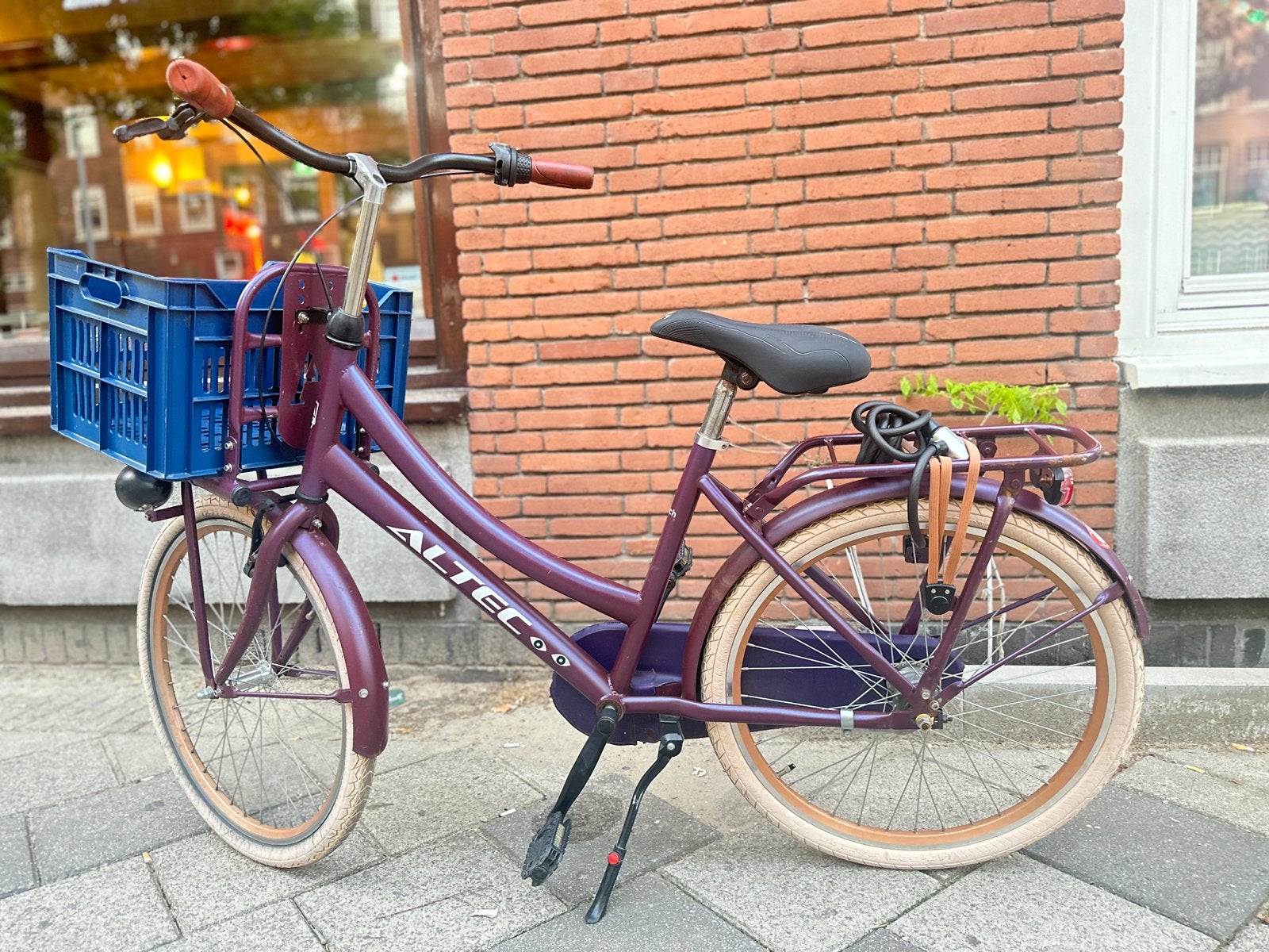 Stevige ALTEC meisjesfiets met krat en versnellingen, Ophalen, Terugtraprem, Versnellingen, Gebruikt