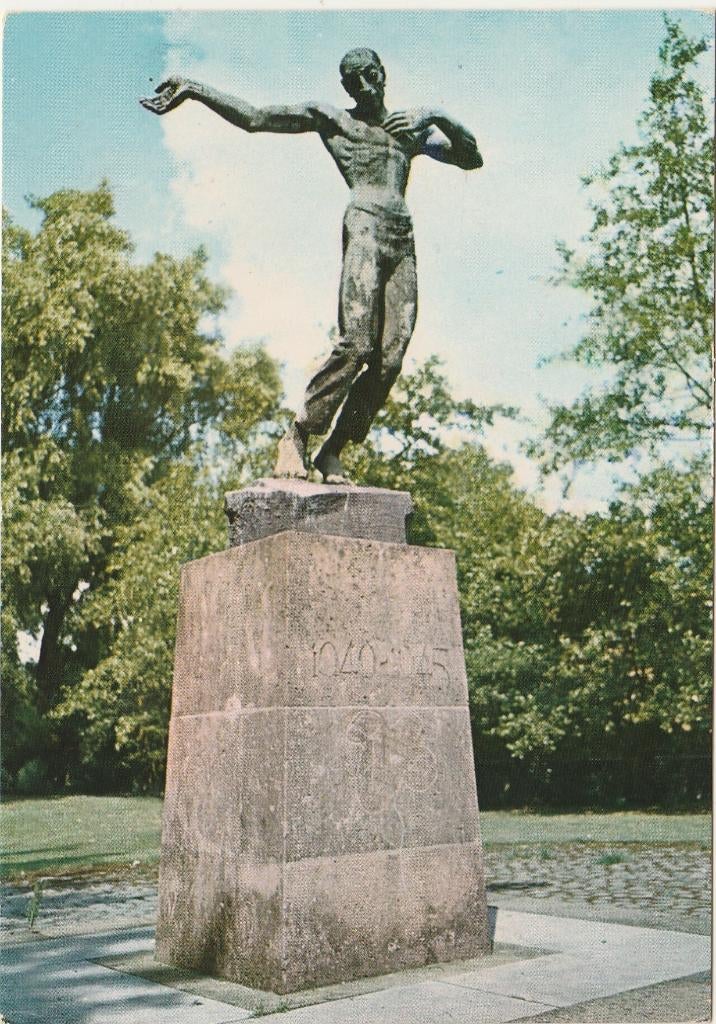 WAALWIJK Bevrijdingsbeeld Raedecker, Verzenden, 1980 tot heden, Gelopen, Noord-Brabant