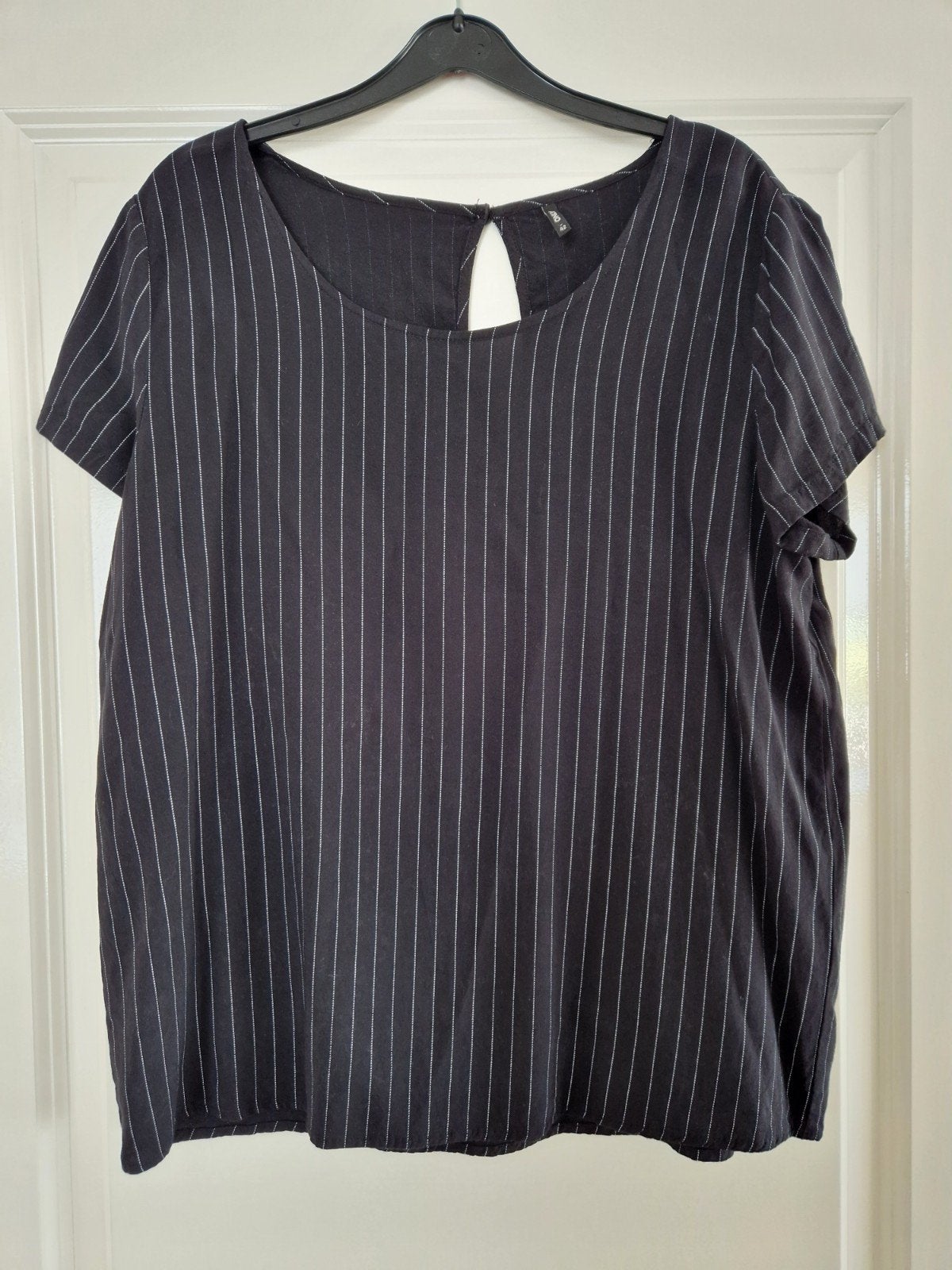 Zwart met wit gestreepte top maat 42 Only, Only, Zwart, Maat 42/44 (L), Ophalen of Verzenden