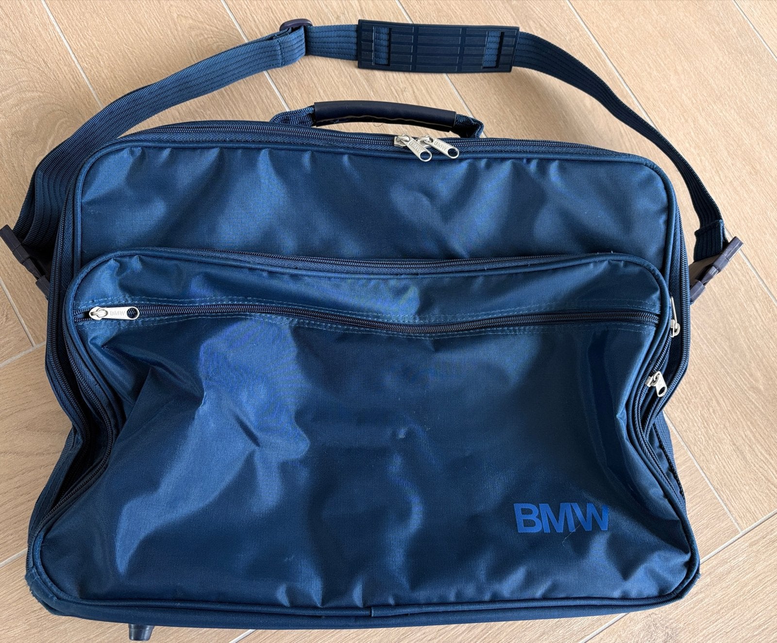 BMW reistas / Laptoptas / Aktetas - Blauw, Sieraden, Tassen en Uiterlijk, 40 tot 60 cm, 30 cm of meer, Blauw, Minder dan 35 cm