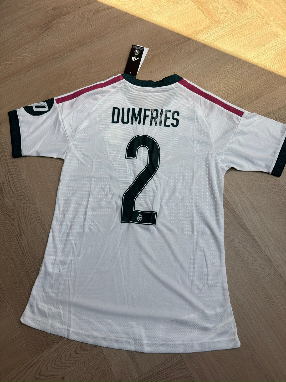 Real Madrid voetbalshirt 26/27 (Dumfries), Ophalen of Verzenden, Zo goed als nieuw, Shirt