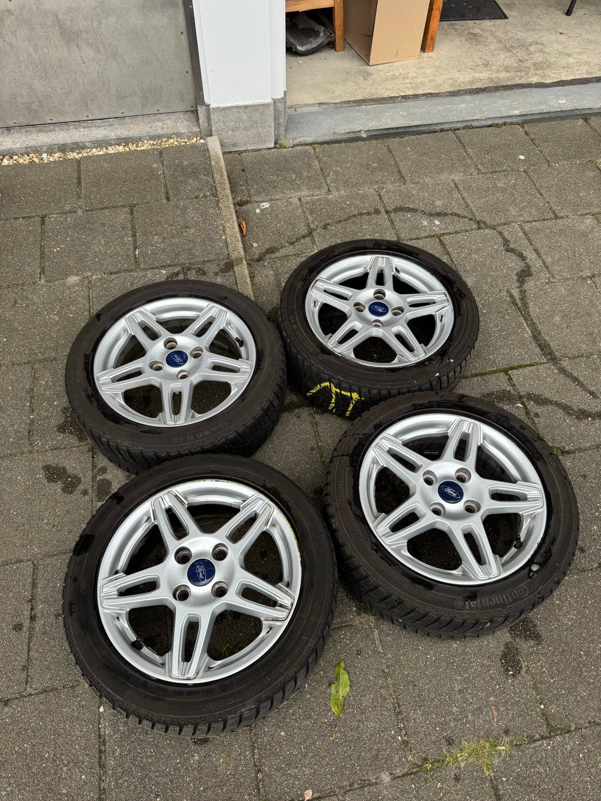Ford Continental Winterbanden 195/50 R15 met lm-velgen, Auto-onderdelen, Ophalen, Gebruikt, 15 inch, Banden en Velgen