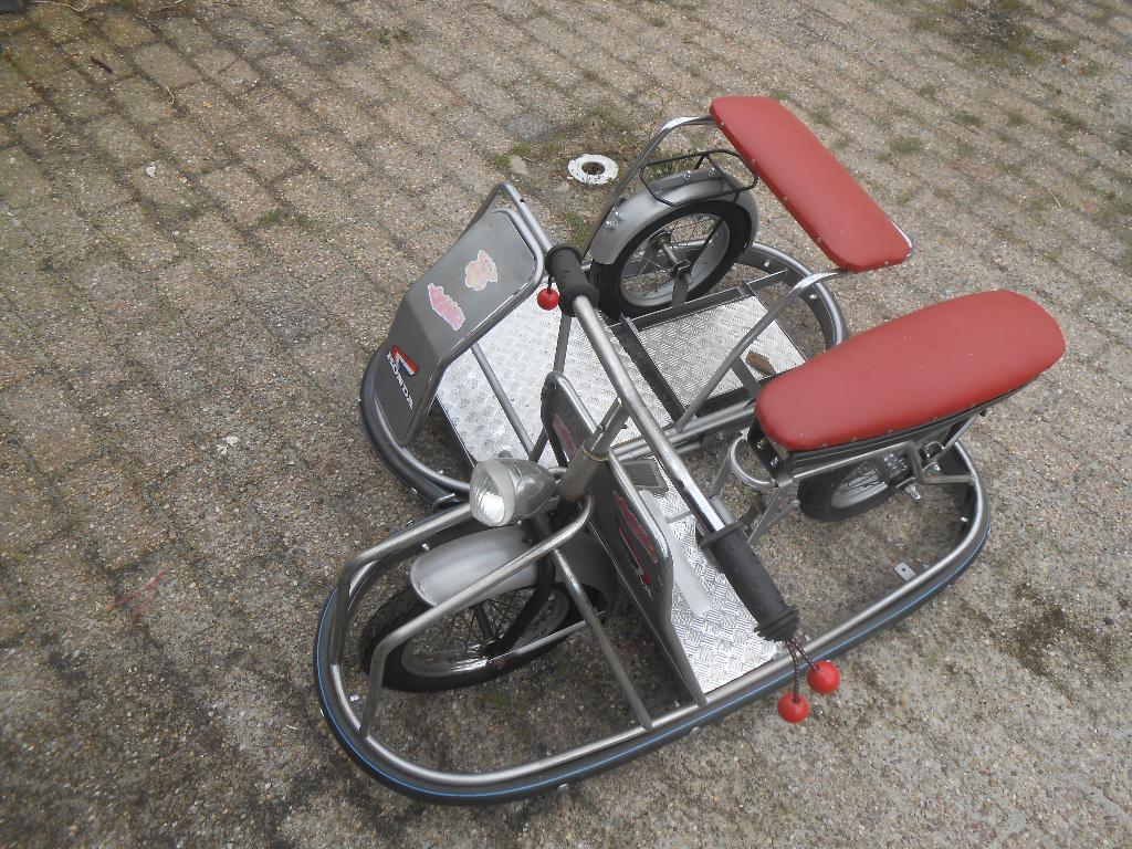 mini zijspan  jaren 1950 , gerestaureert , vp 450, Ophalen, Zo goed als nieuw