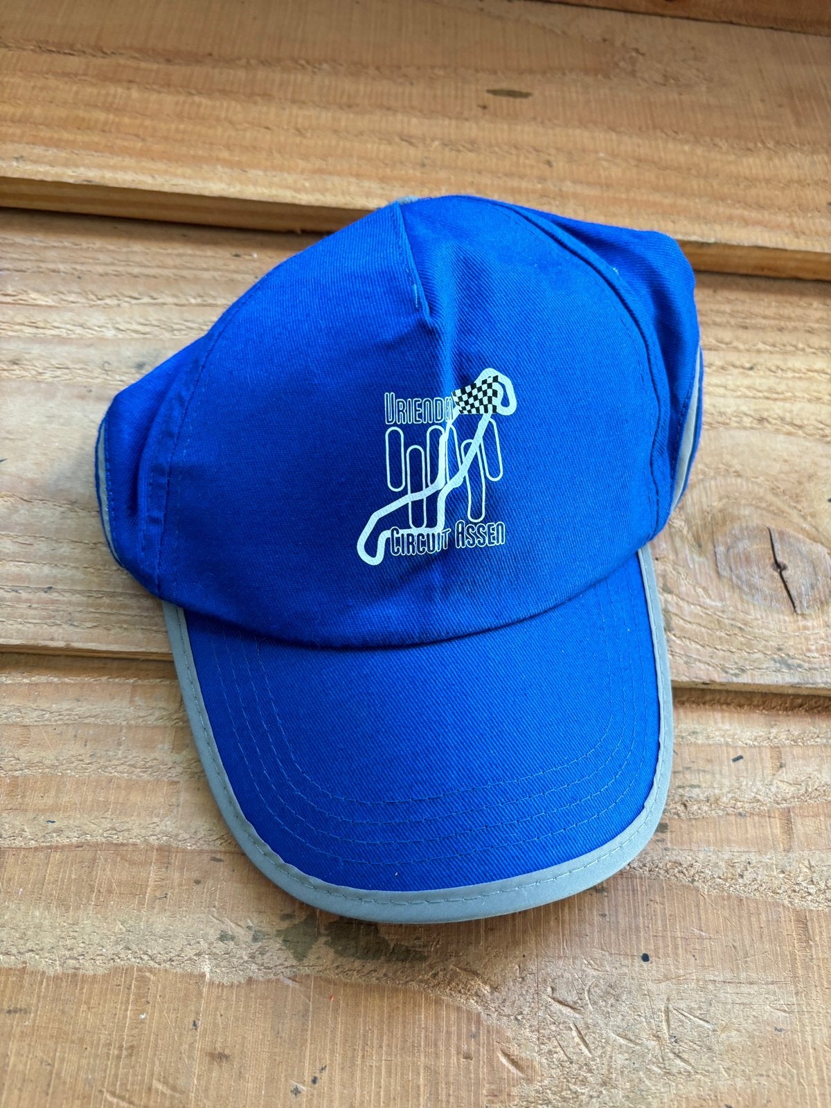 Circuit Assen cap, Ophalen of Verzenden, Zo goed als nieuw, Motoren