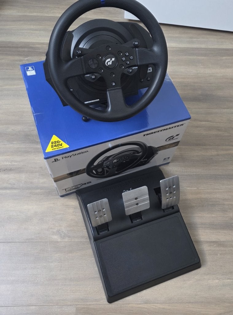 Thrustmaster T300 RS GT Edition + pedalen (PC, PS4 en PS5), Ophalen of Verzenden, Zo goed als nieuw, Thrustmaster, SimLab, Moza Racing, Moza