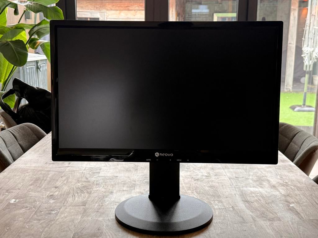 AG Neovo LE-22 monitor – 22 inch – HDMI / DVI / VGA, Computers en Software, Monitoren, Gebruikt, In hoogte verstelbaar, HDMI, Full HD