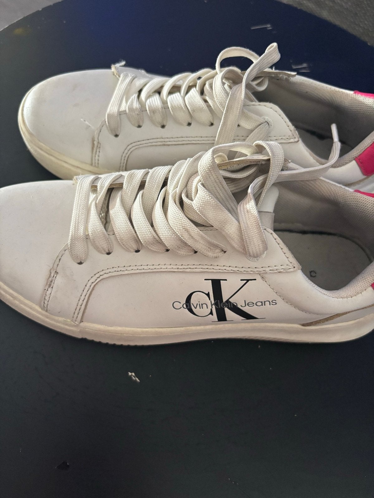 Nette Calvin Klein sneakers maat 37, Ophalen of Verzenden, Gedragen, Wit, Sneakers of Gympen