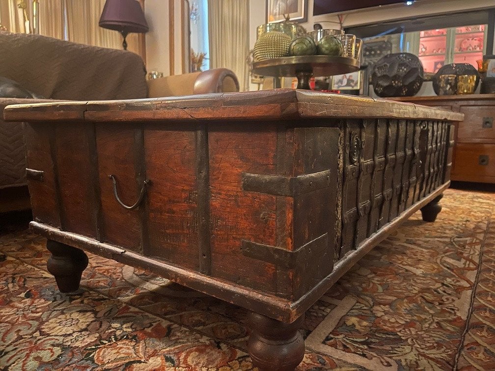 Oude salontafel uit India 130 x 70 m- KIST met deksel magic, Ophalen