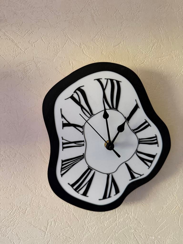 Smeltende Wandklok Dalí Stijl - 3D Geprint, Ophalen of Verzenden, Nieuw, Analoog, Wandklok
