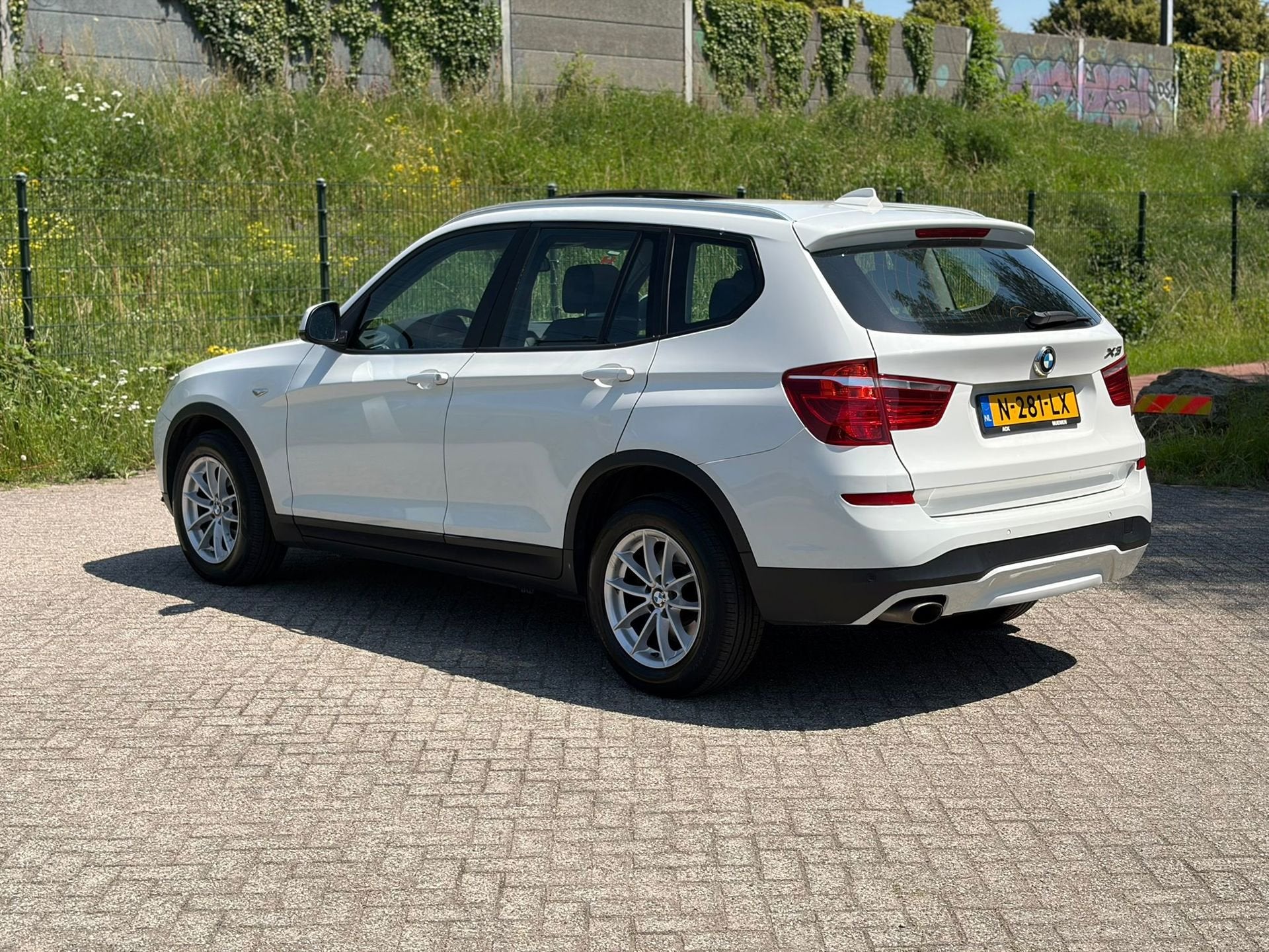 BMW X3 SDrive18d Executive AUTOMAAT I PANO I LED I HEAD UP I, Auto's, BMW, Automaat, Achterwielaandrijving, Euro 6, 1655 kg