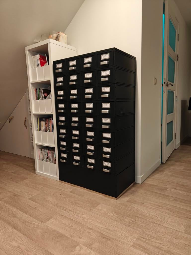 Antiek vintage stalen archiefkast, Huizen en Kamers, Kamers te huur