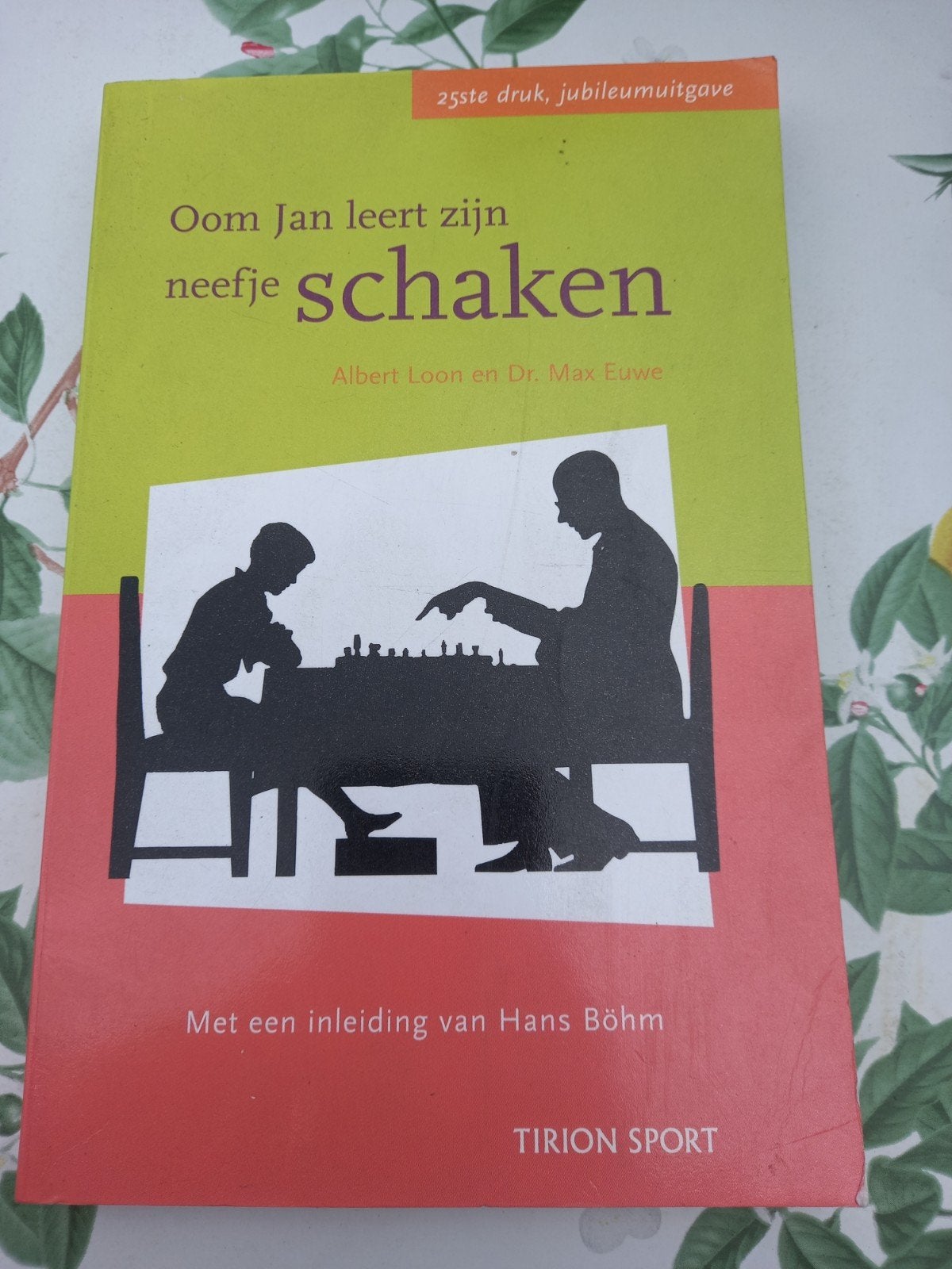 M6 Max Euwe - Oom Jan leert zijn neefje schaken, Gelezen, Ophalen of Verzenden, Balsport, Max Euwe; A. Loon
